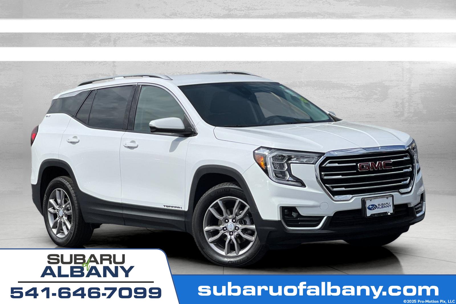 Used 2024 GMC Terrain SLT