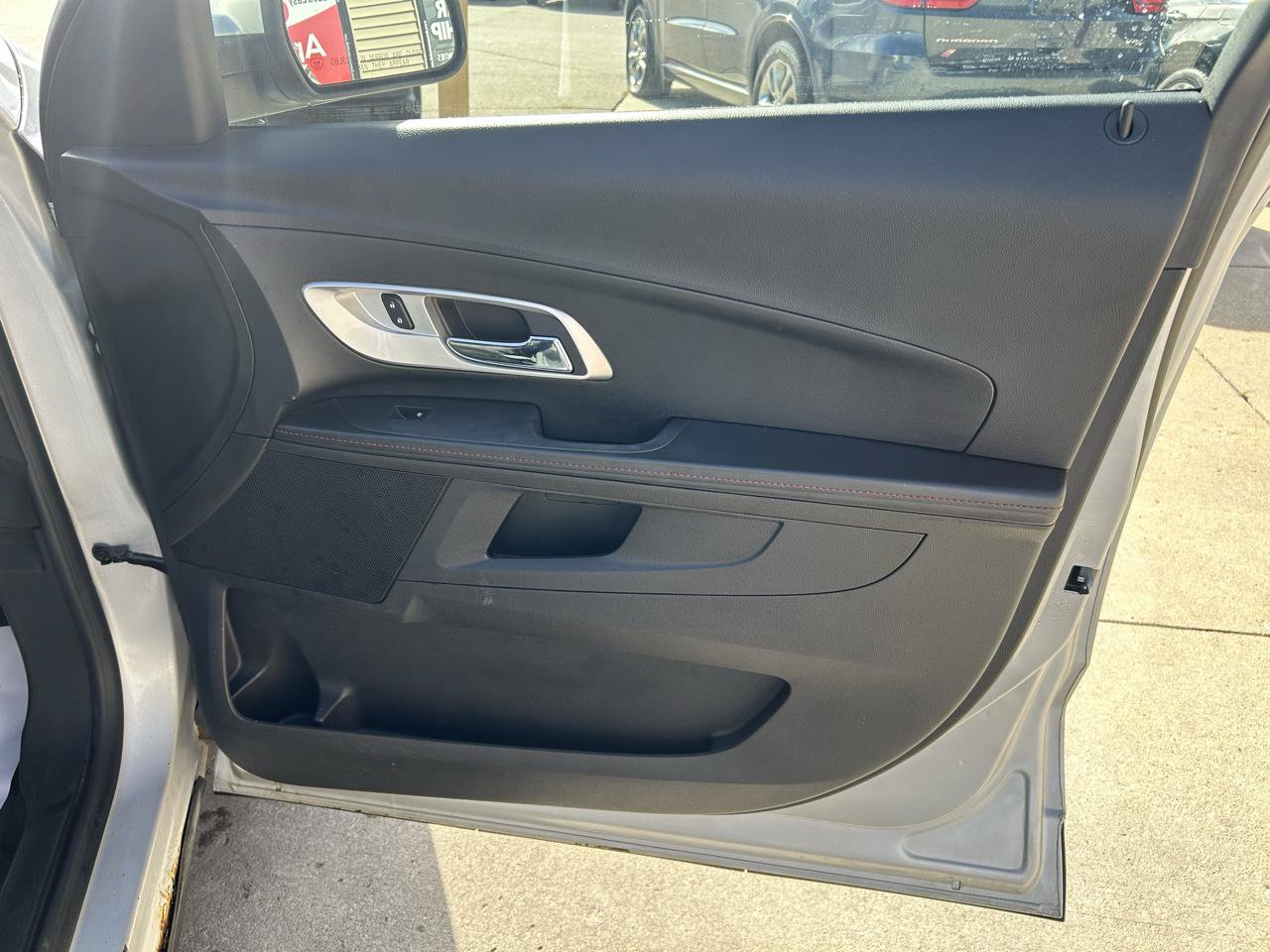 Used 2015 Chevrolet Equinox LT w/ Driver Convenience Package FWD image 16