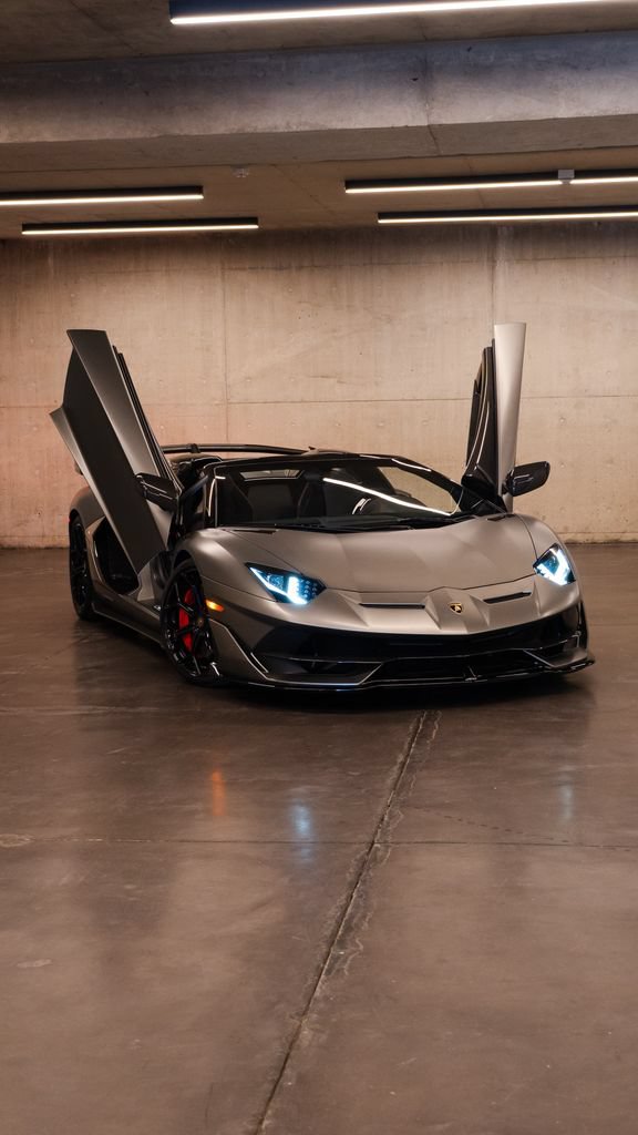 Used 2020 Lamborghini Aventador SVJ AWD/4WD image 1