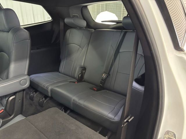 Used 2022 Buick Enclave Premium image 12