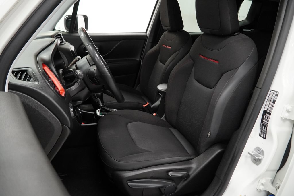 Certified 2023 Jeep Renegade Trailhawk AWD/4WD image 16