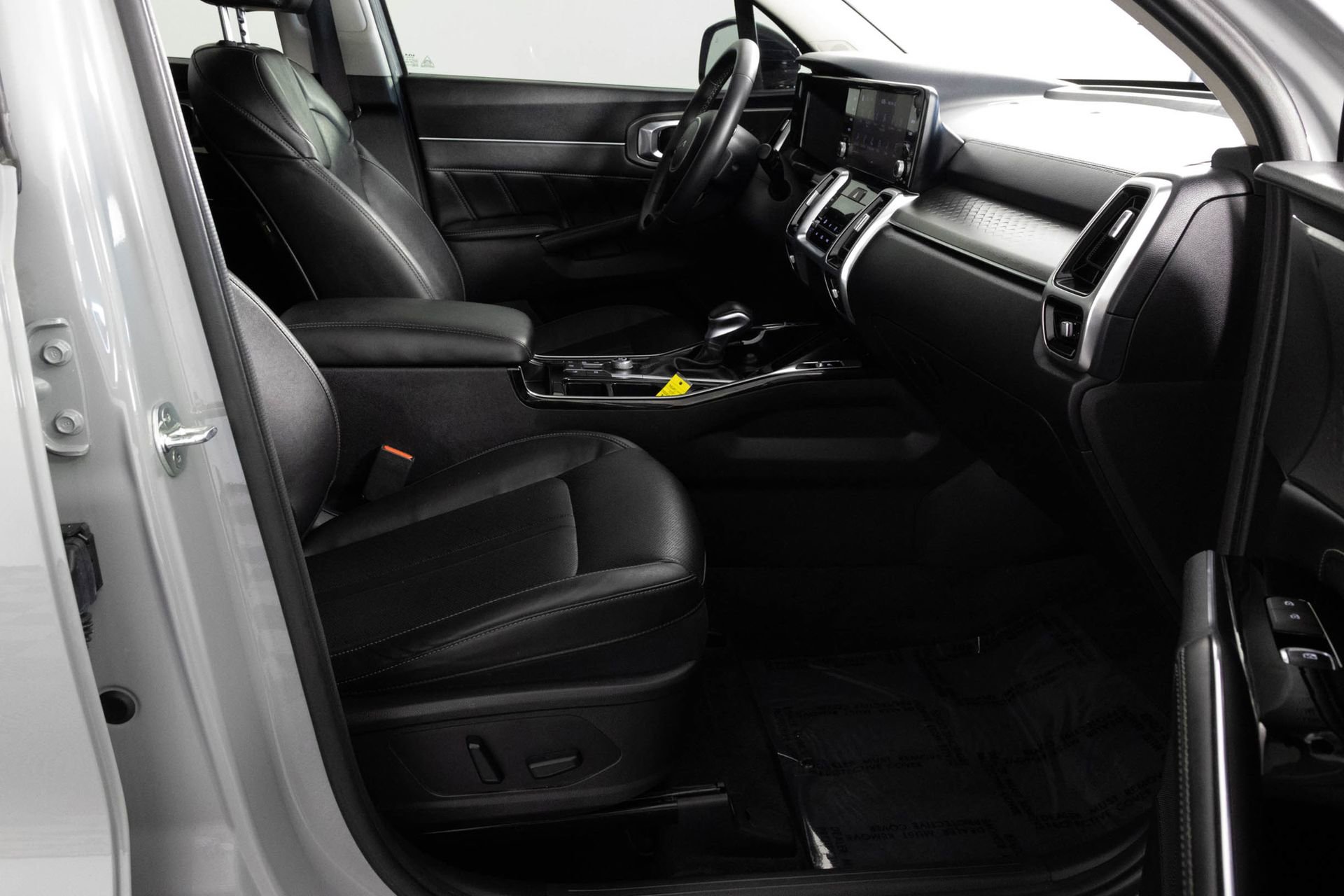 Used 2022 Kia Sorento SX FWD image 44