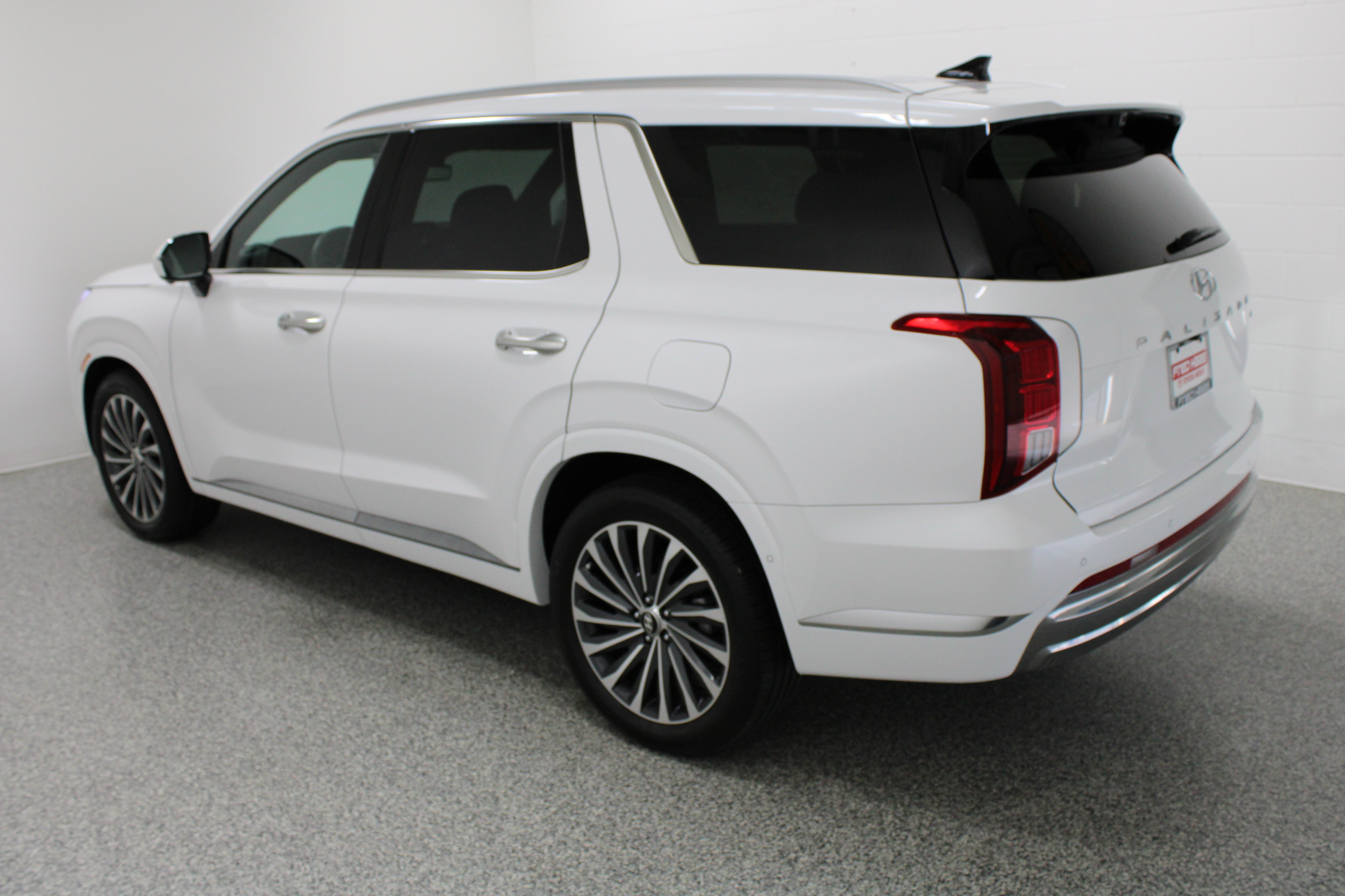 Used 2025 Hyundai Palisade Calligraphy AWD/4WD image 9