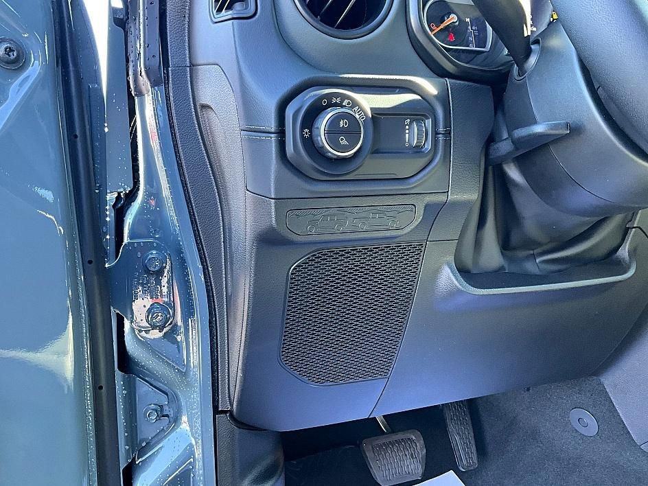 New 2026 Jeep Gladiator Mojave image 15