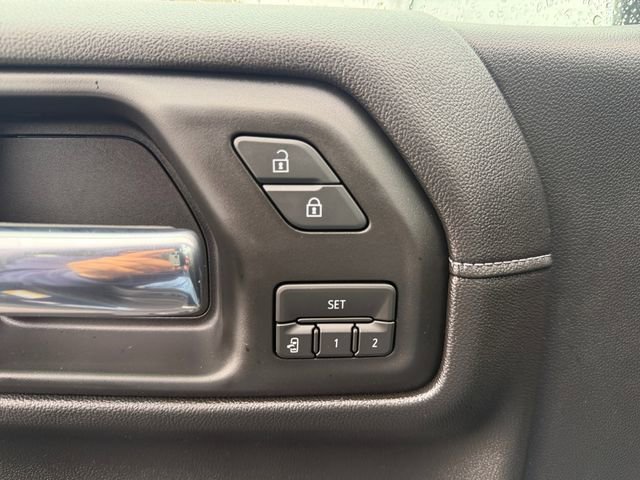 Used 2019 Chevrolet Silverado 1500 High Country image 17