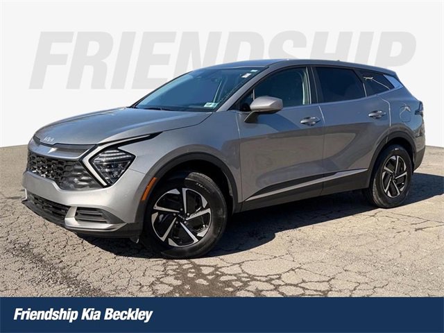 Used 2024 Kia Sportage LX image 1