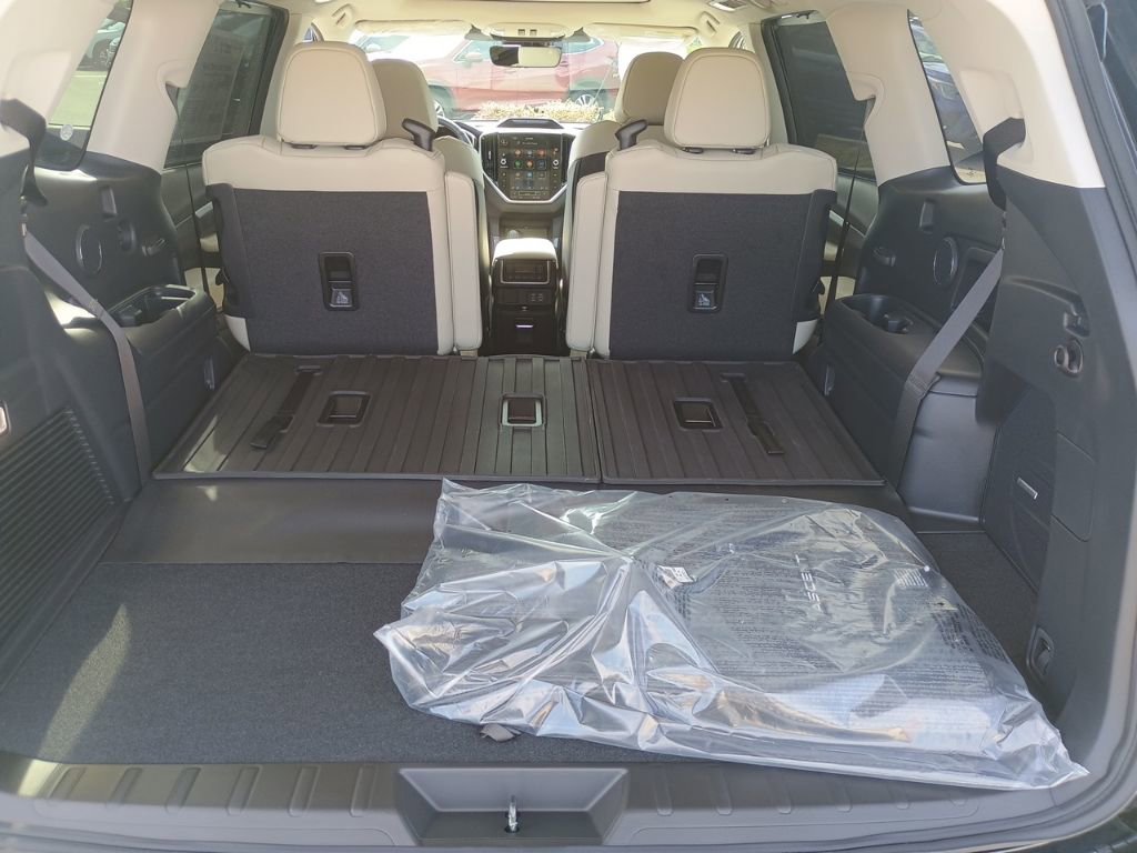 New 2026 Subaru Ascent Limited image 17