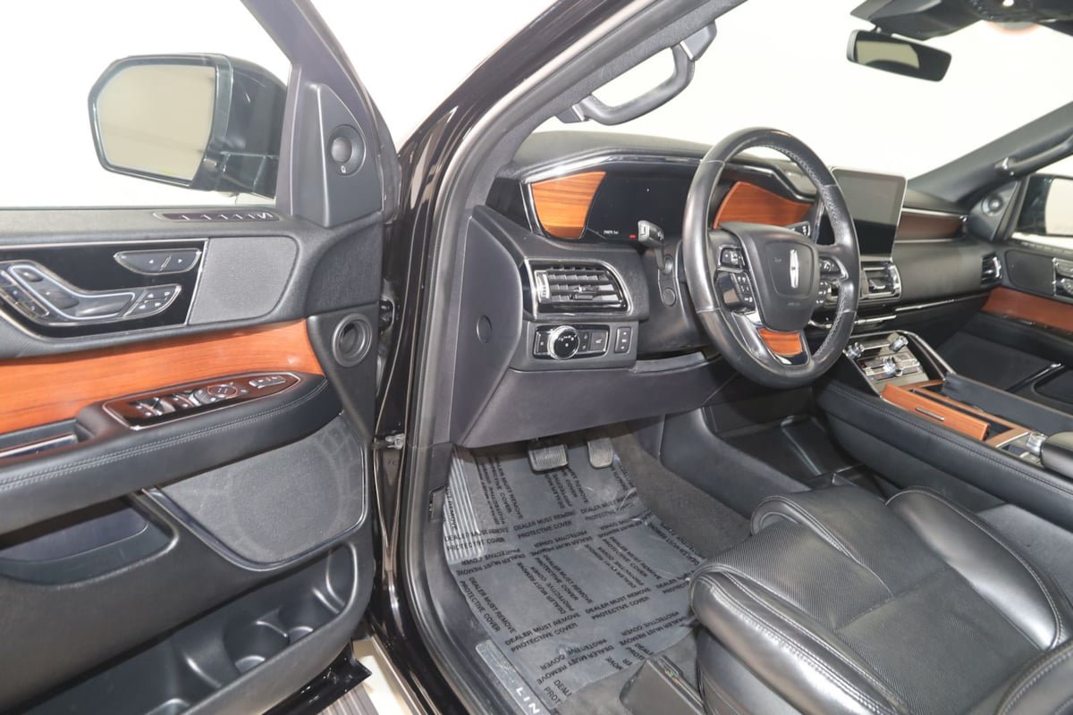 Used 2020 Lincoln Navigator Reserve AWD/4WD image 47