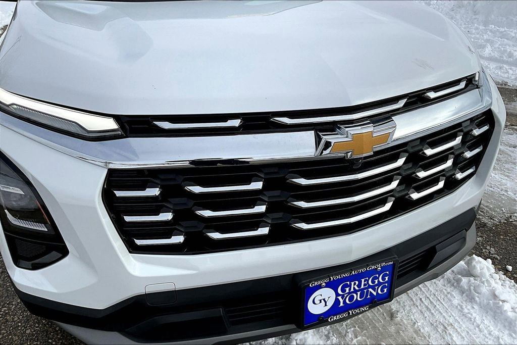 Used 2025 Chevrolet Equinox LT AWD/4WD image 34