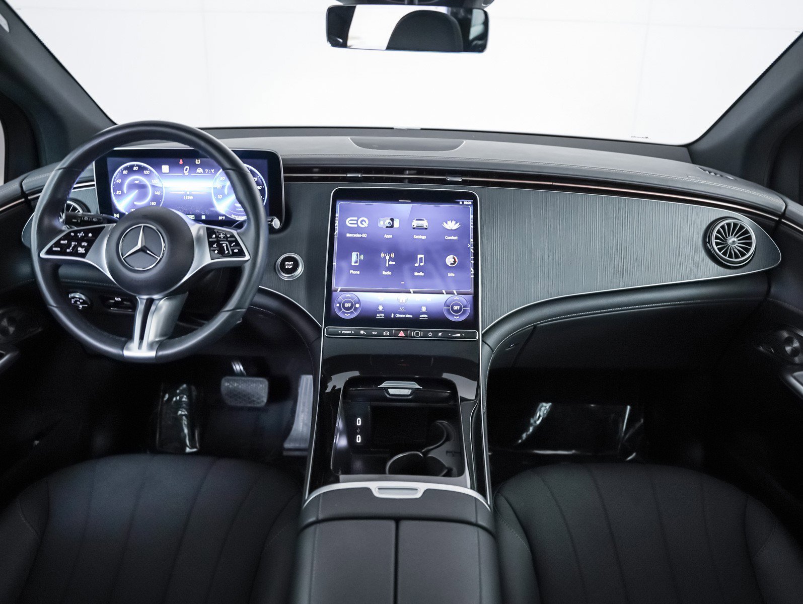 Certified 2024 Mercedes-Benz EQE 350+ SUV w/ Driver Assistance Package image 8