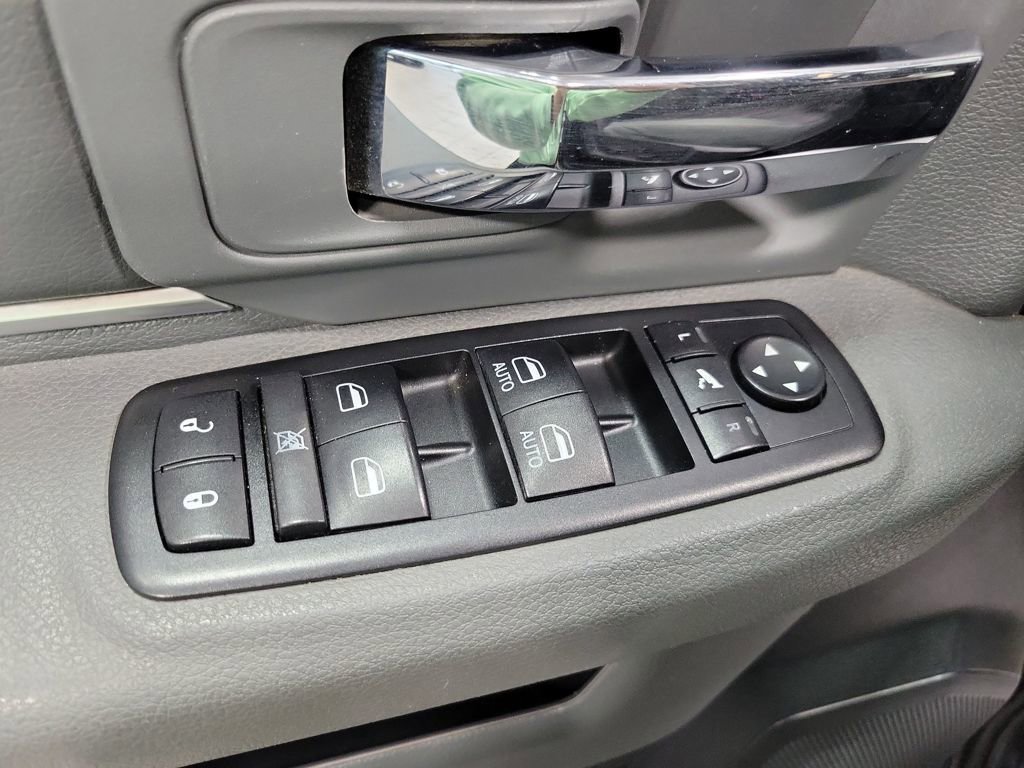 Used 2015 RAM 2500 Big Horn image 33