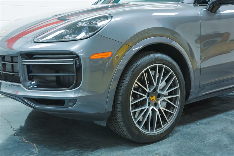 Used 2020 Porsche Cayenne Turbo AWD/4WD image 8