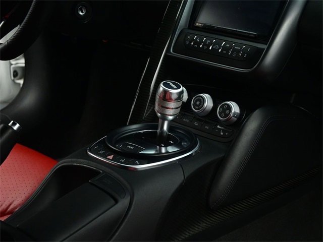 Used 2009 Audi R8 V8 w/ Enhanced Leather Pkg image 32