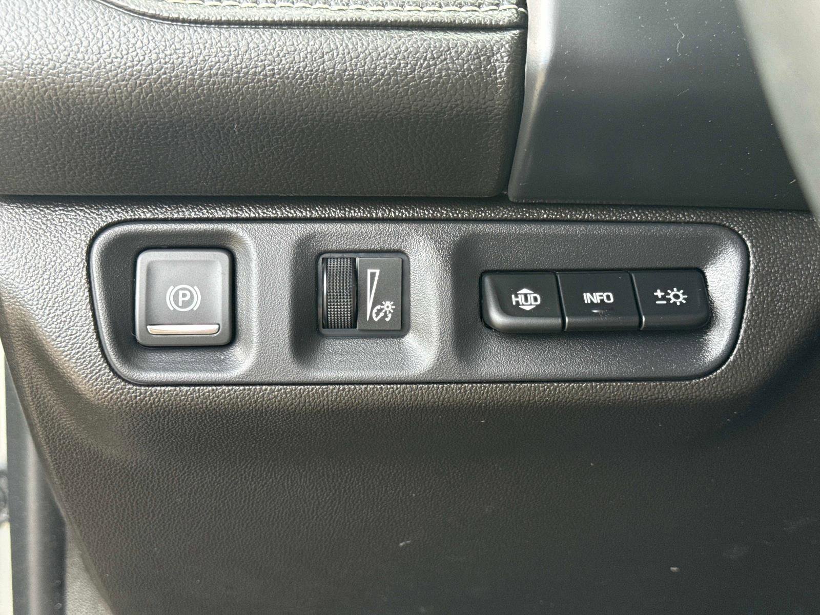 Used 2023 GMC Acadia SLT w/ Elevation Edition image 29