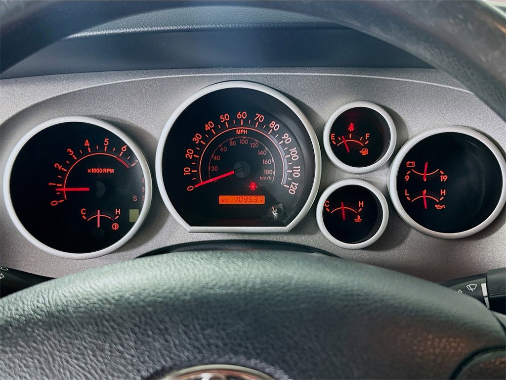 Used 2013 Toyota Tundra 4x4 CrewMax w/ SR5 Pkg image 12