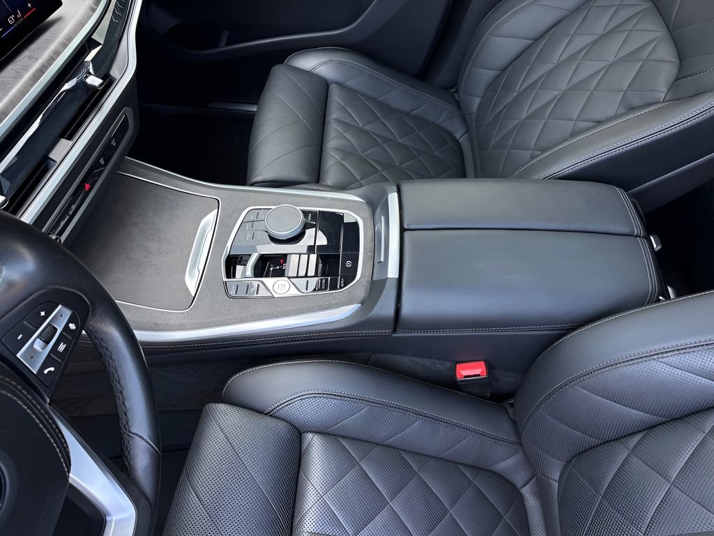 Used 2025 BMW X5 sDrive40i w/ Climate Comfort Package RWD image 23