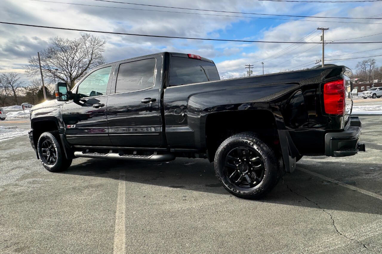 Used 2016 Chevrolet Silverado 2500 LT w/ Midnight Edition image 6