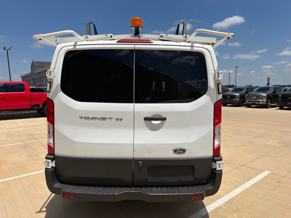 Used 2016 Ford Transit 150 130 Low Roof RWD image 4