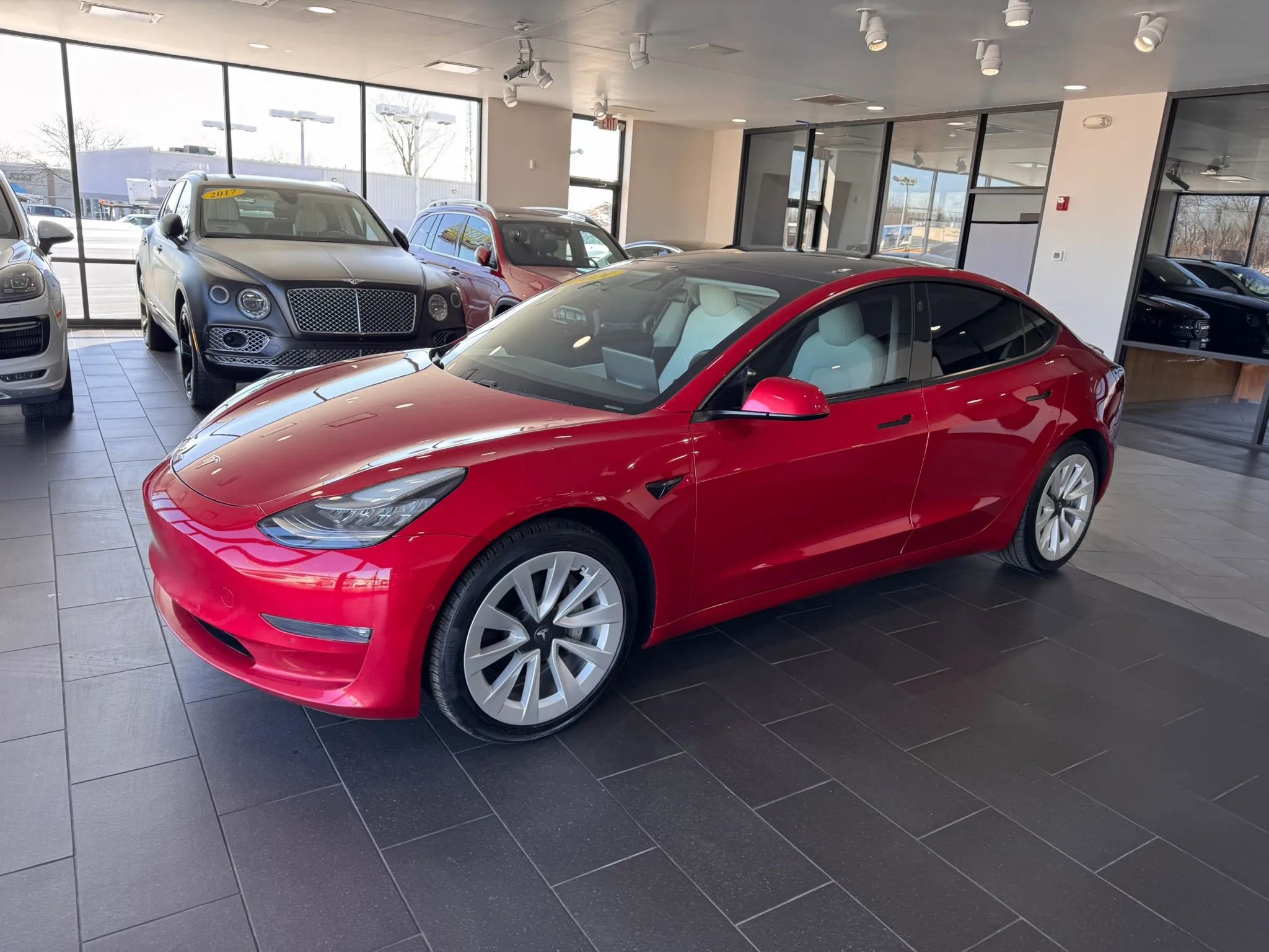 Used 2021 Tesla Model 3 Long Range image 2