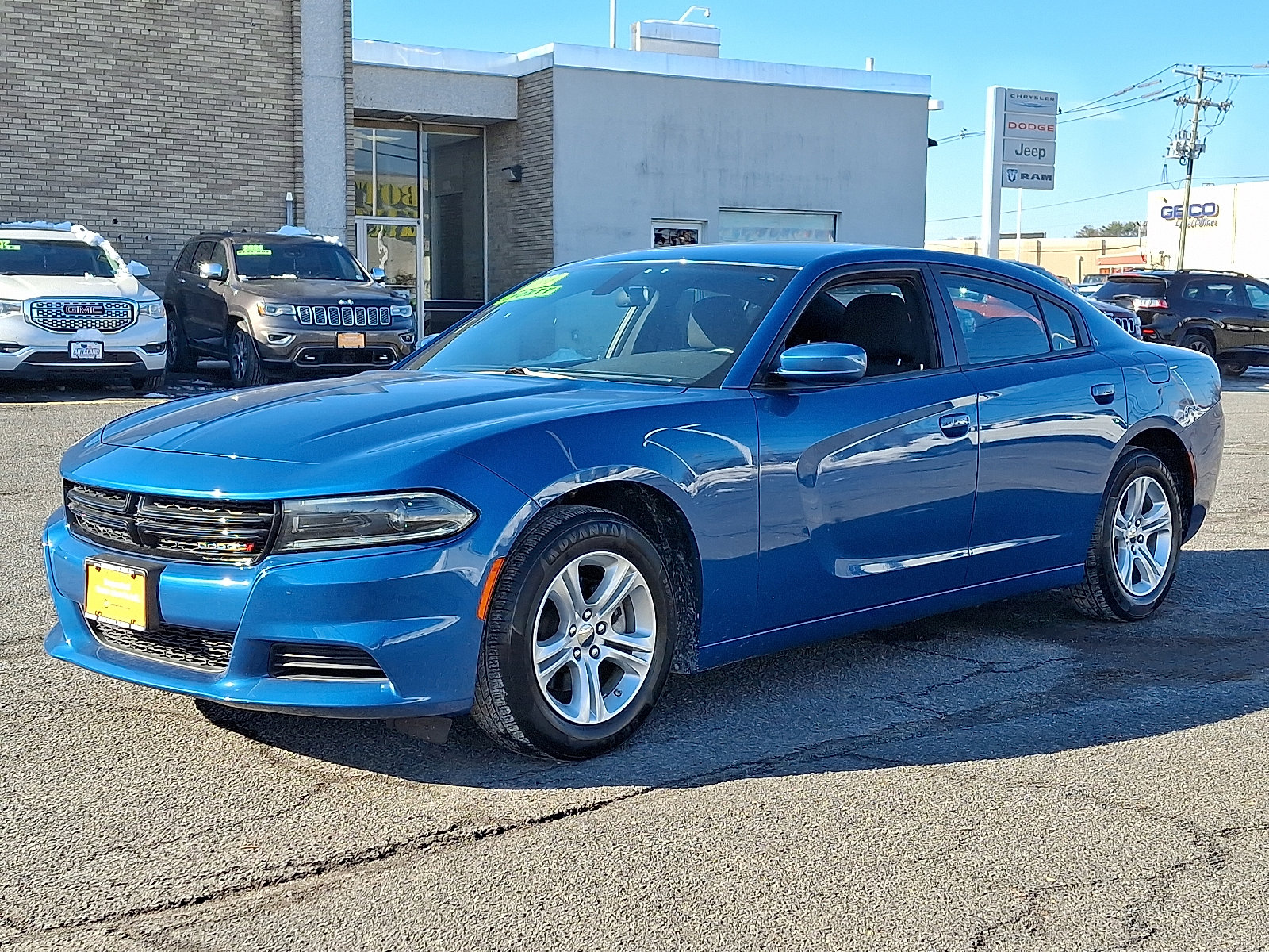 Used 2022 Dodge Charger SXT image 3
