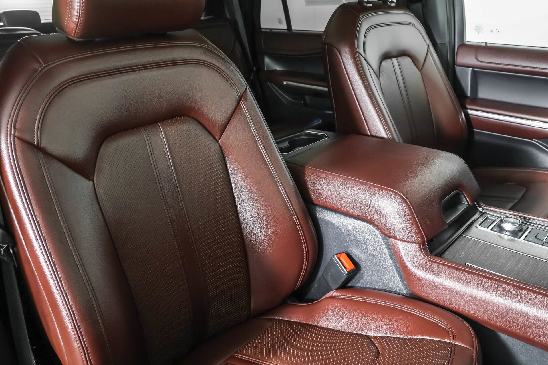 Used 2023 Ford Expedition Limited image 48