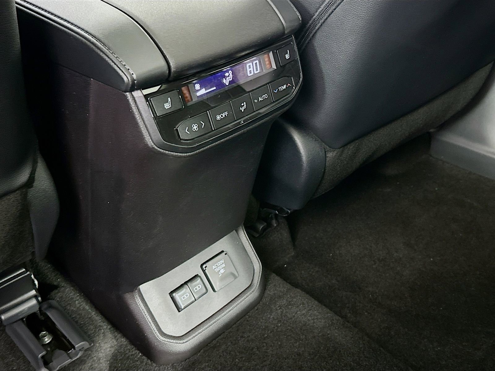 New 2026 Toyota Highlander Platinum image 27