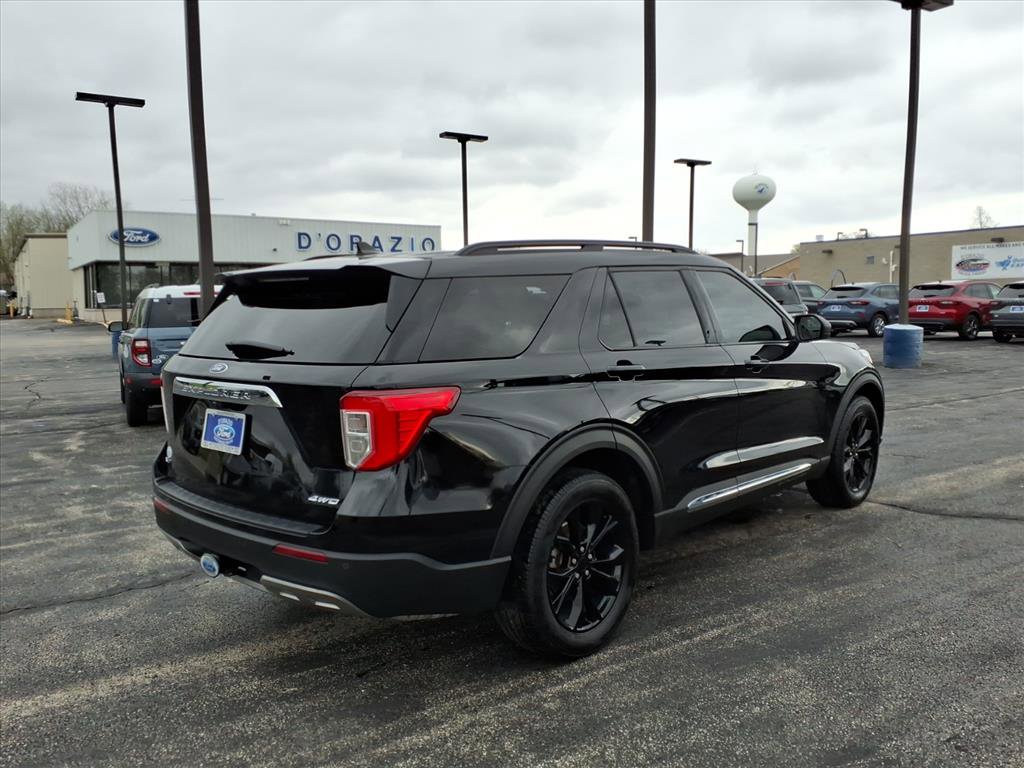 Used 2021 Ford Explorer XLT w/ Equipment Group 202A image 2