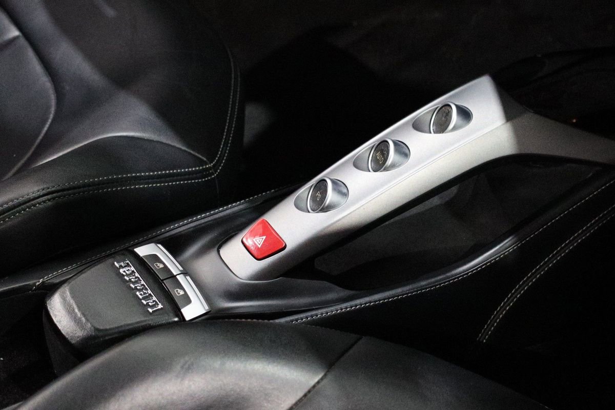 Used 2016 Ferrari 488 GTB image 27