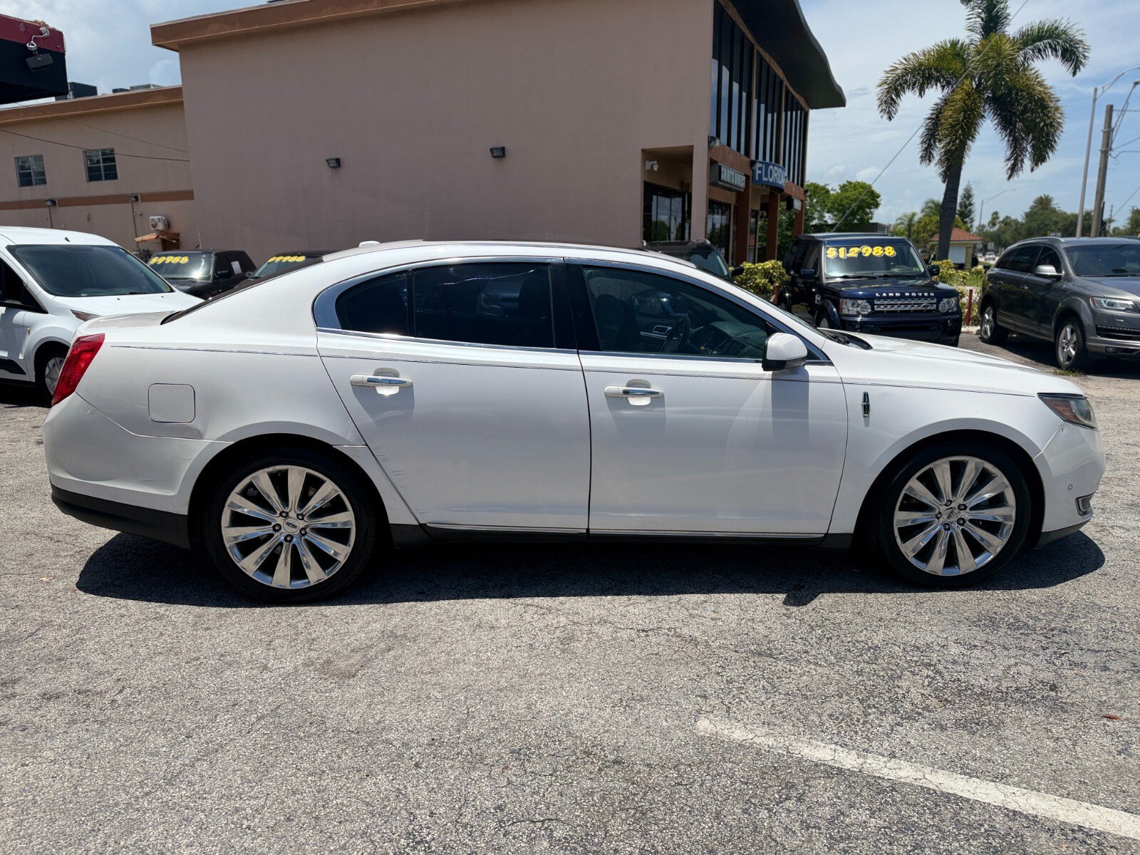 Used 2013 Lincoln MKS AWD image 5