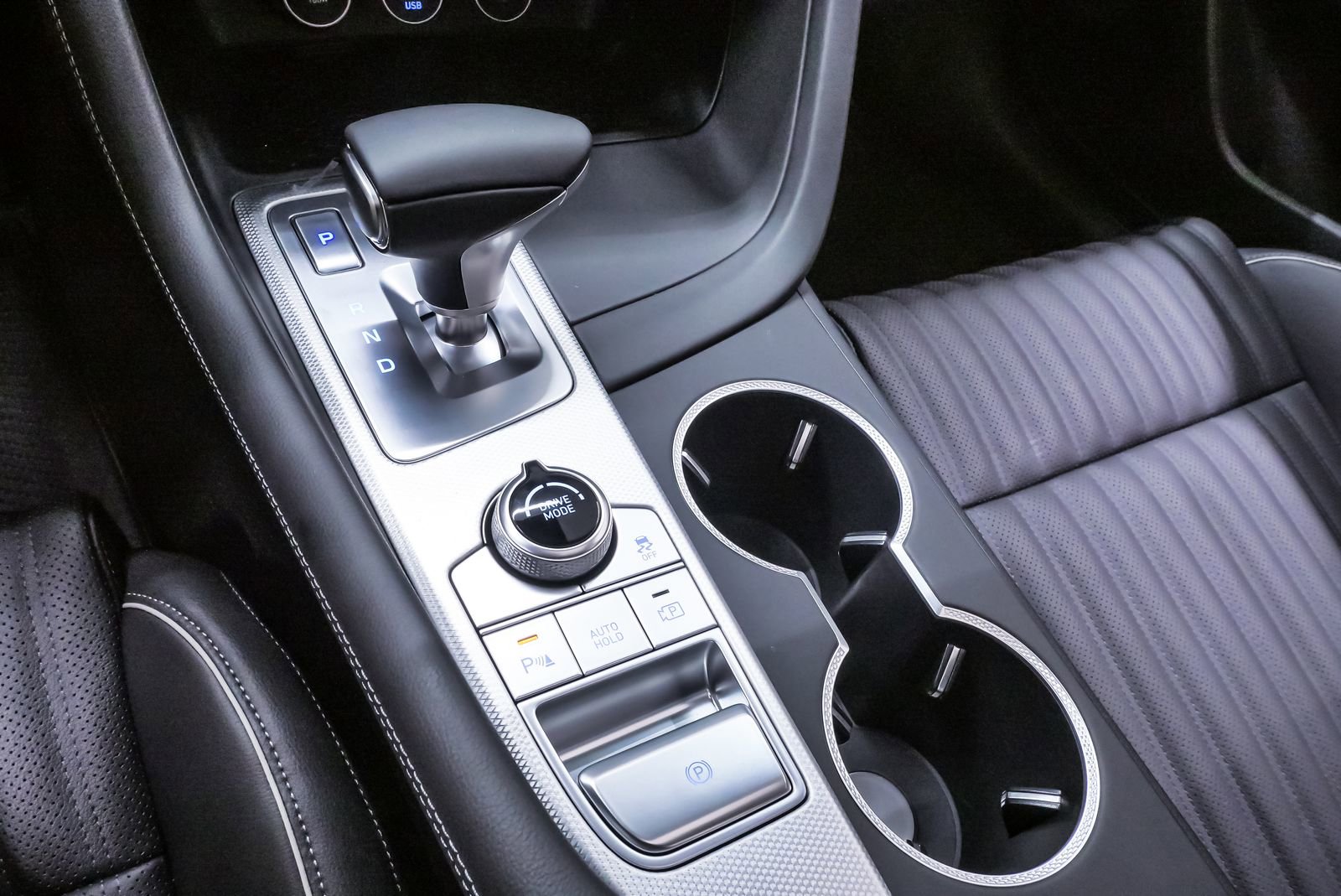 Certified 2026 Genesis G70 2.5T Prestige image 18