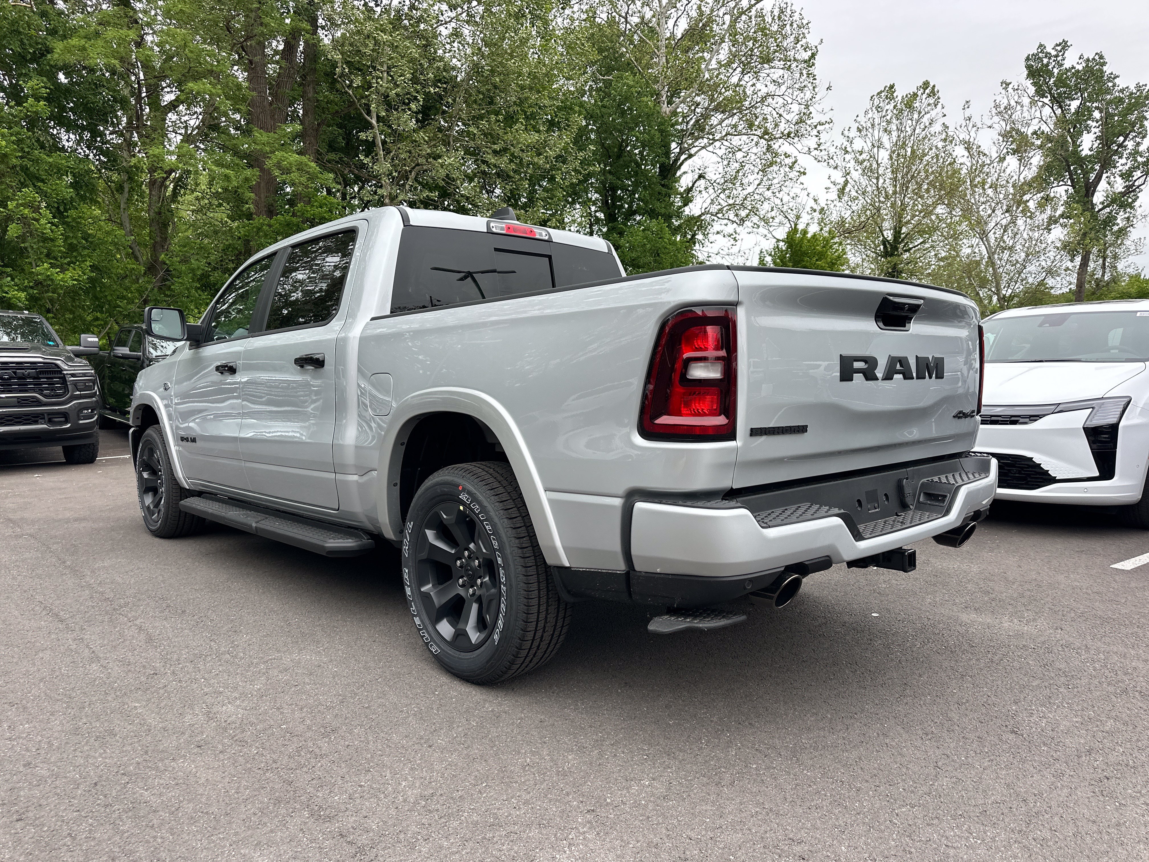Used 2026 RAM 1500 4x4 Crew Cab image 24