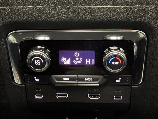 New 2026 GMC Yukon Denali w/ Denali Reserve Package image 8