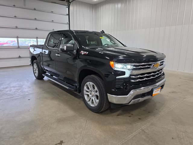 Used 2024 Chevrolet Silverado 1500 LTZ AWD/4WD image 2
