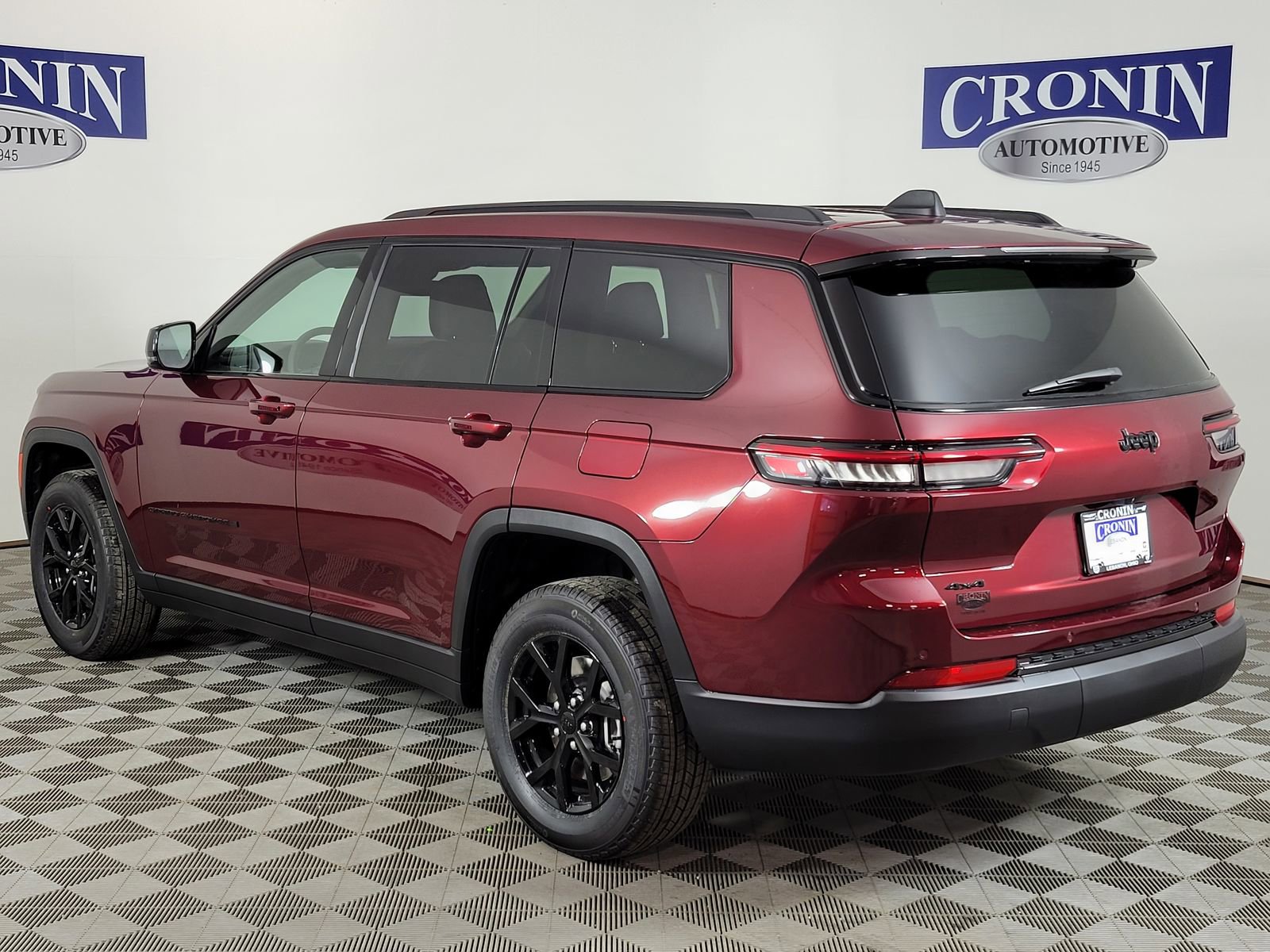 New 2025 Jeep Grand Cherokee L Altitude w/ Trailer Tow Package image 3