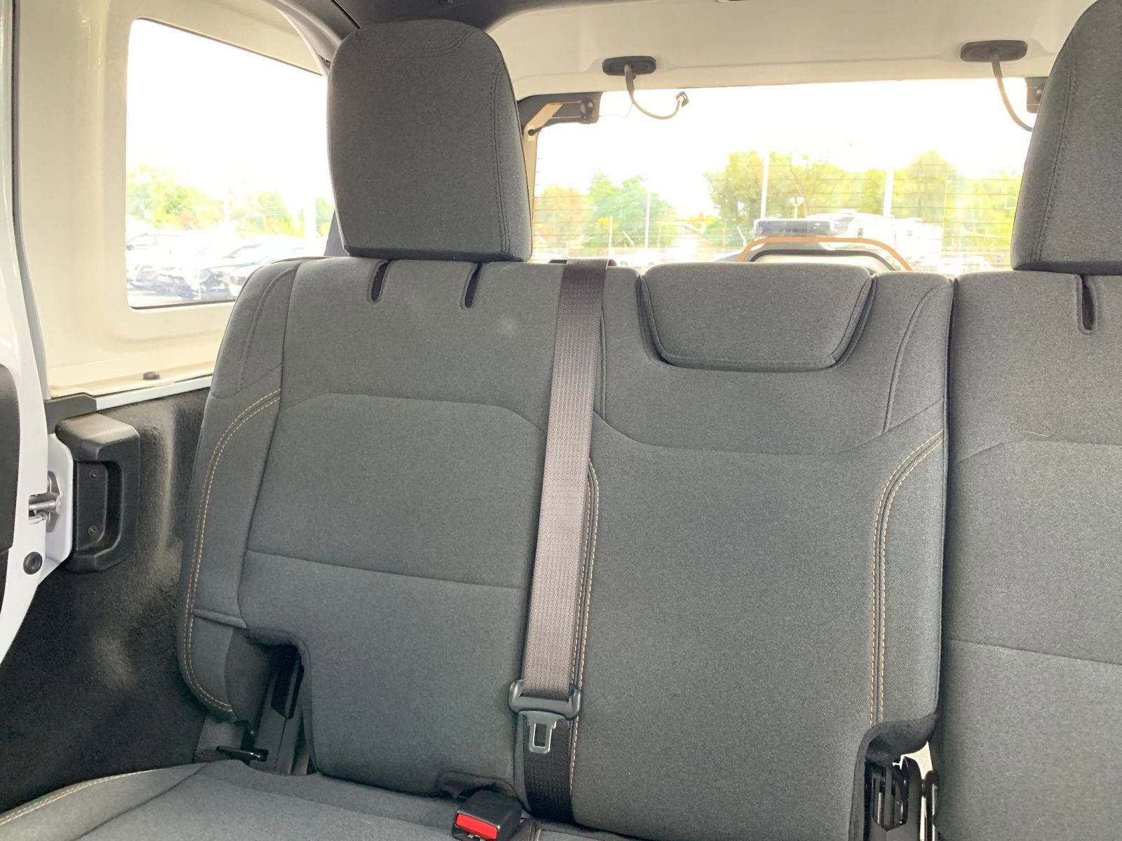 Used 2025 Jeep Wrangler Sahara image 38