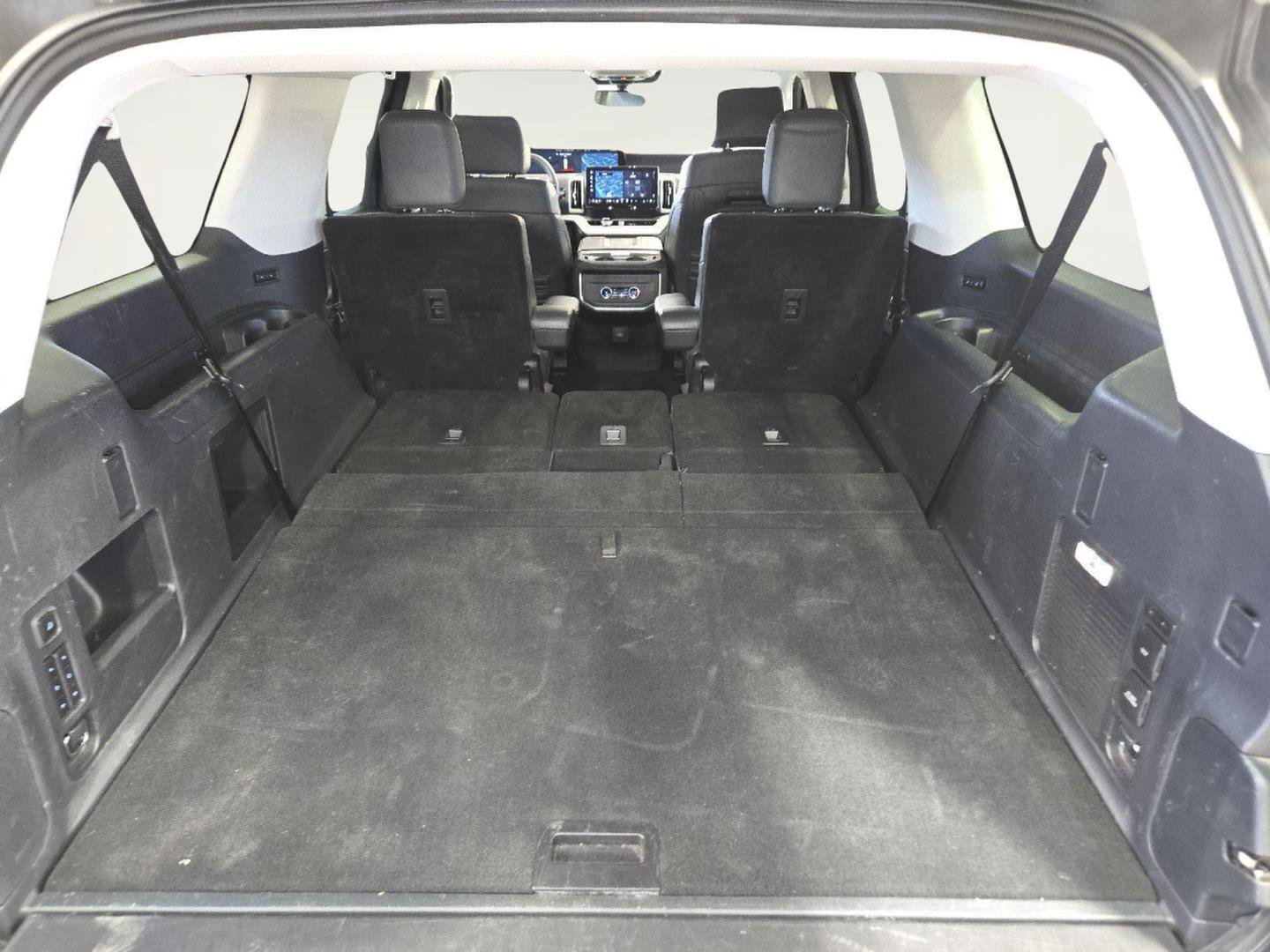 Used 2025 Ford Expedition Max Active image 44