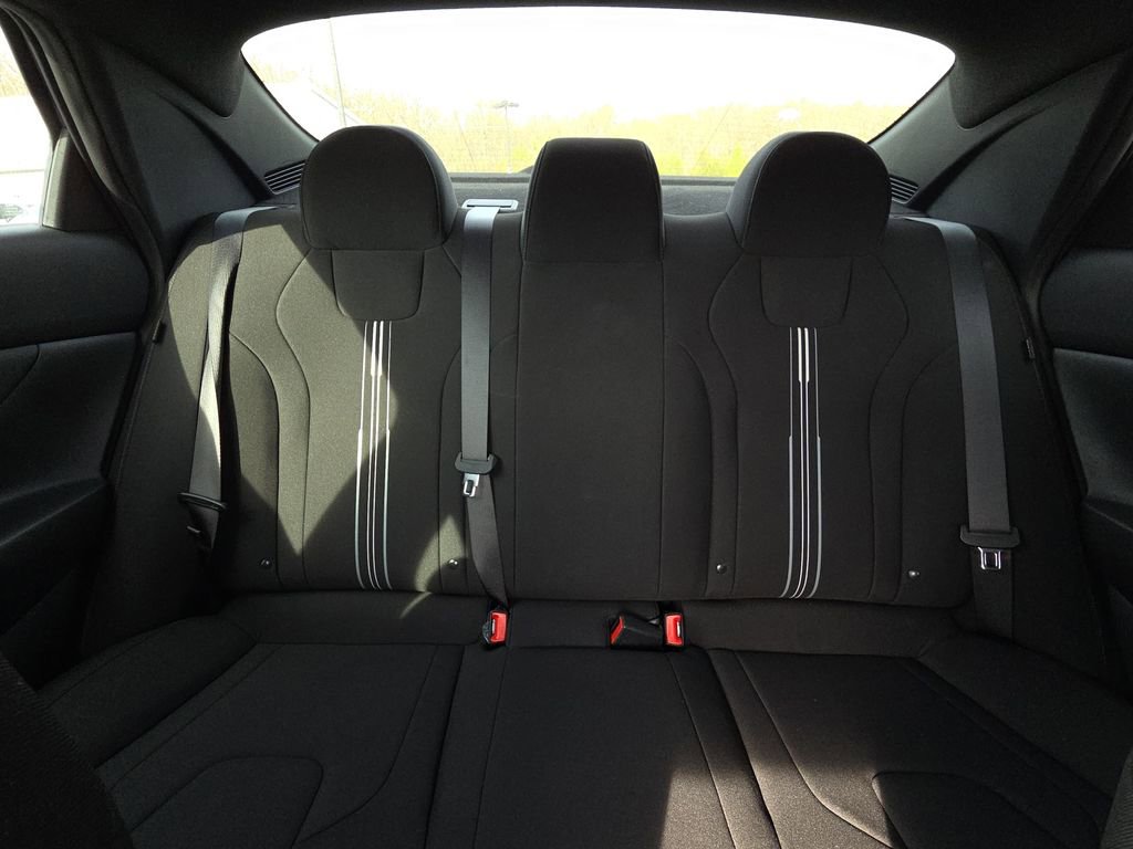 Used 2025 Hyundai Elantra SEL w/ Cargo Package image 25