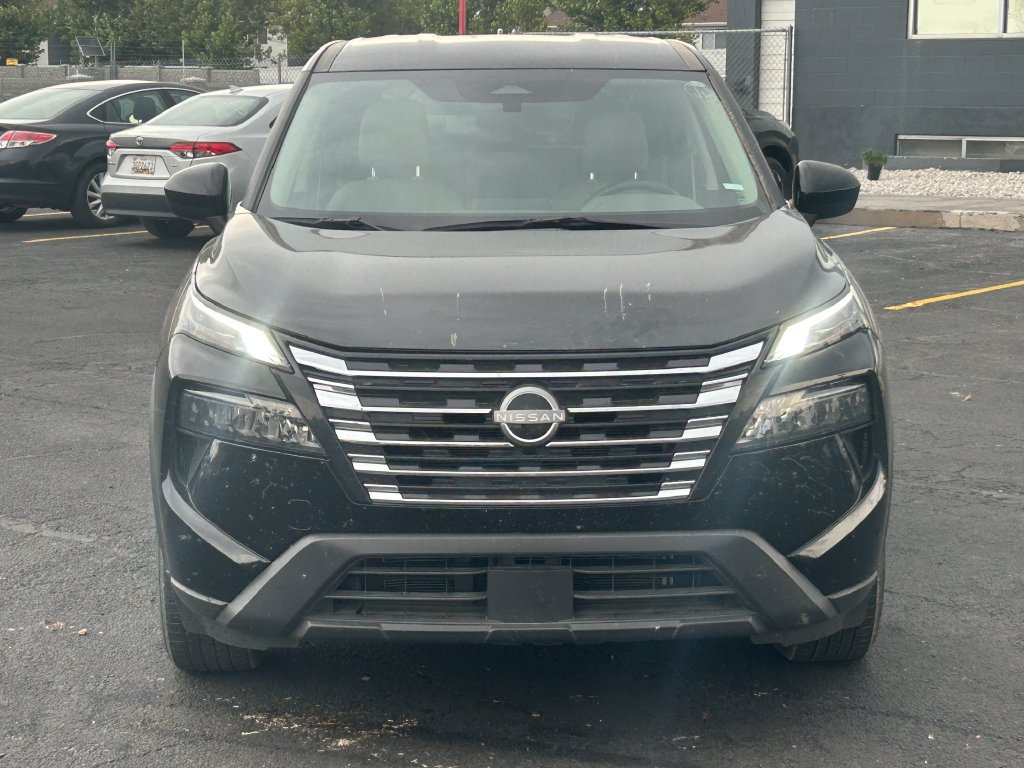 Used 2025 Nissan Rogue SV AWD/4WD image 8