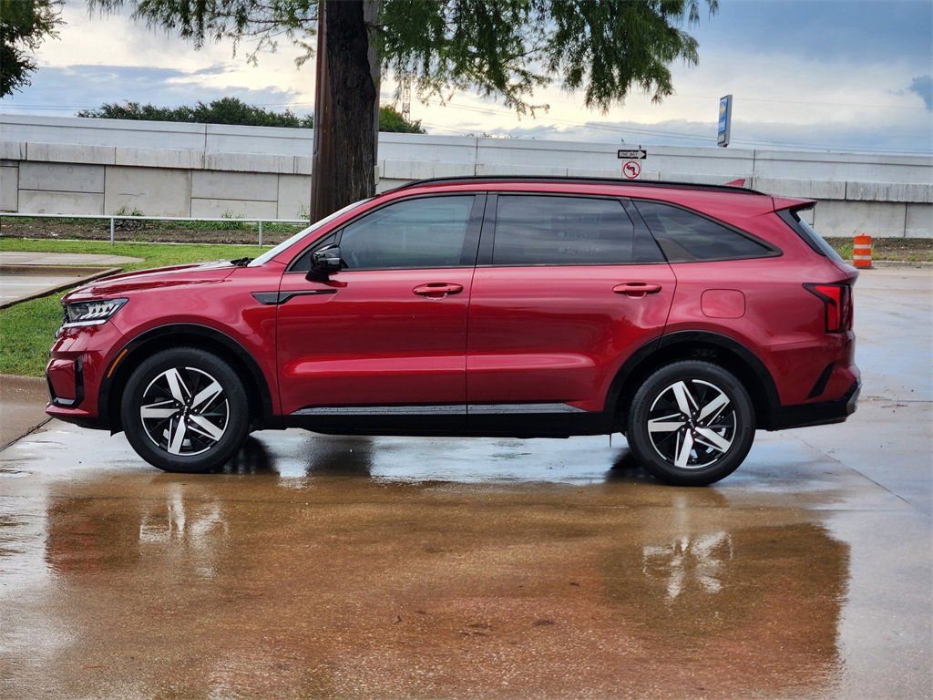 Used 2023 Kia Sorento EX w/ Panoramic Sunroof Package image 4