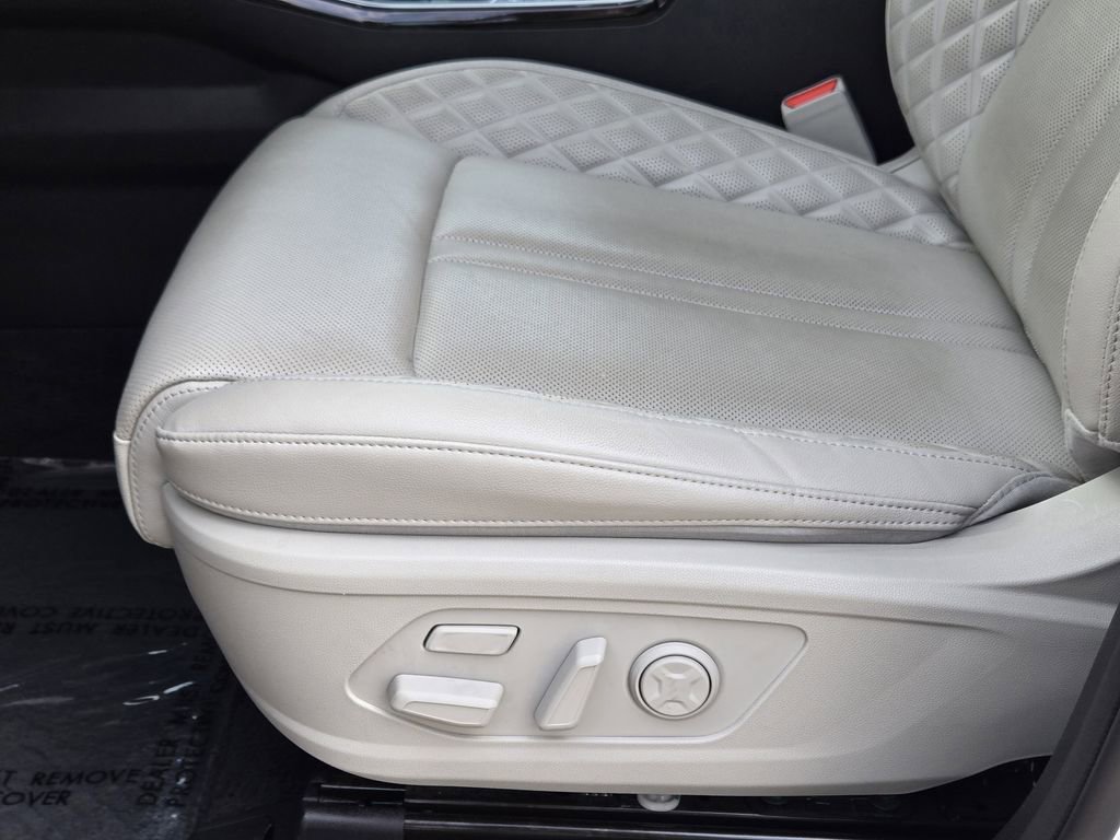 Certified 2023 Kia Sorento SX image 26