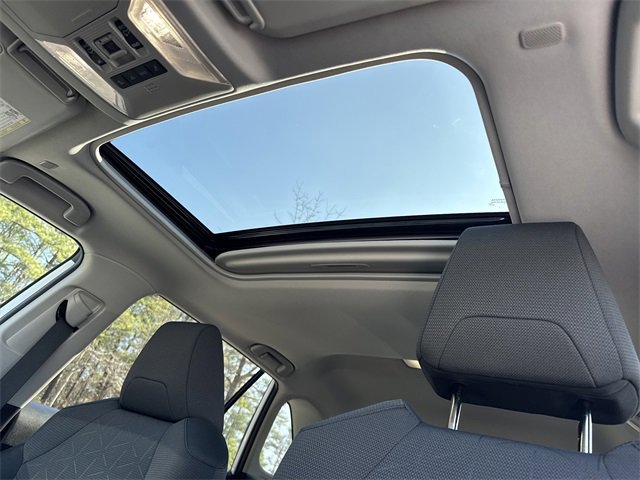 Used 2025 Toyota RAV4 XLE image 33