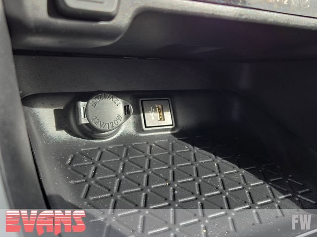 Used 2024 Toyota RAV4 LE AWD/4WD image 9
