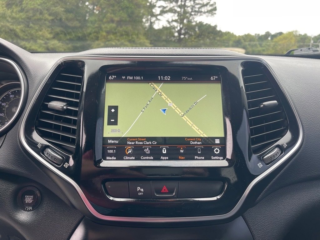 Used 2019 Jeep Cherokee Limited w/ Luxury Group image 5