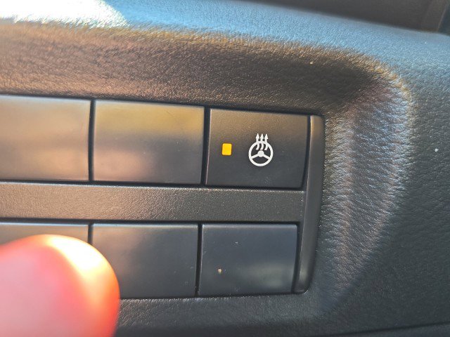 Used 2021 Nissan Kicks SR w/ SR Premium Package image 22