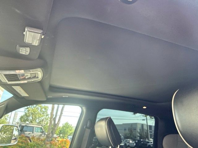 Used 2020 RAM 1500 Laramie w/ Sport Appearance Package AWD/4WD image 3