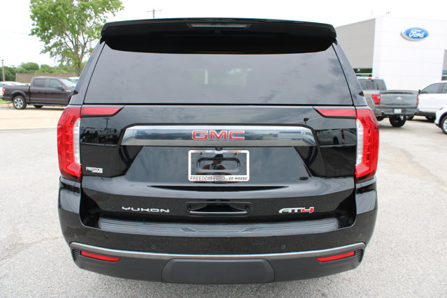 Used 2023 GMC Yukon AT4 w/ AT4 Premium Package AWD/4WD image 6