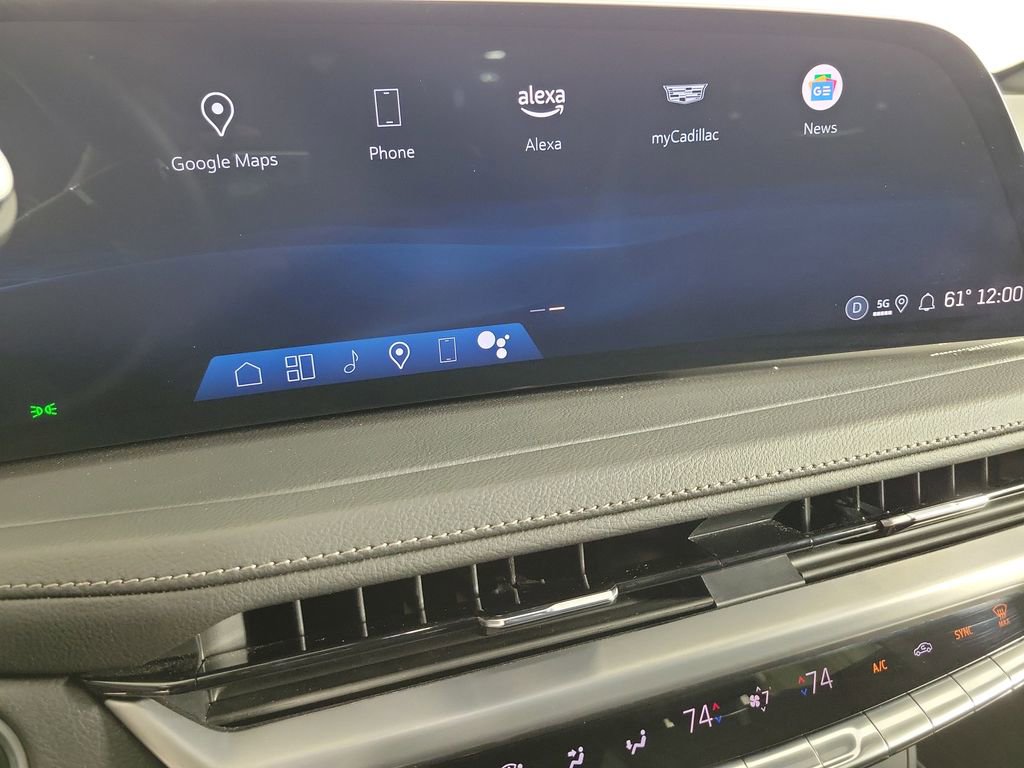 Used 2025 Cadillac XT4 Premium Luxury FWD image 24