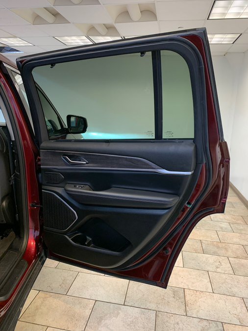 Used 2022 Jeep Grand Cherokee L Limited w/ Luxury Tech Group II AWD/4WD image 48
