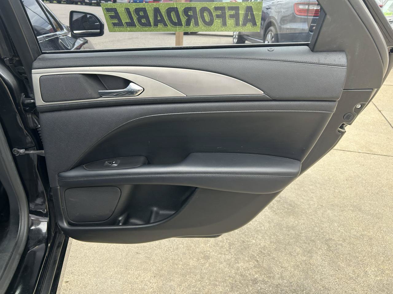 Used 2017 Lincoln MKZ Premiere FWD image 15