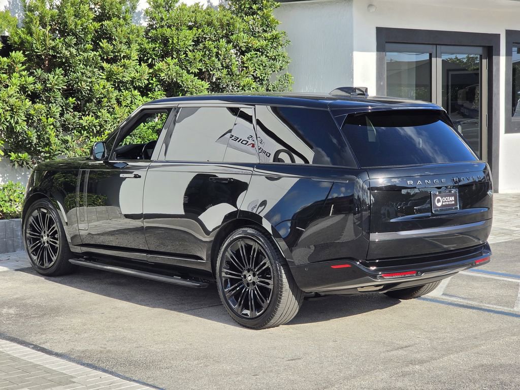 Used 2023 Land Rover Range Rover Long Wheelbase SE AWD/4WD image 3